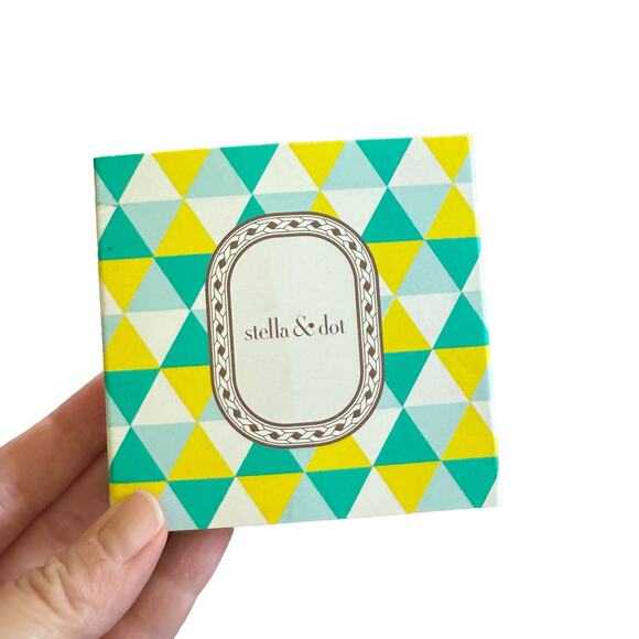 Stella & Dot Chase Coral Pendant Gold Tone Statement Necklace 16” Approx. NIB - Picture 8 of 13